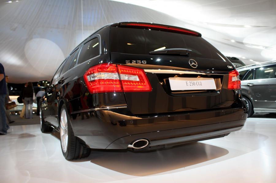  Mercedes-Benz E-Class Estate 2010 года  (фото 48 из 65)